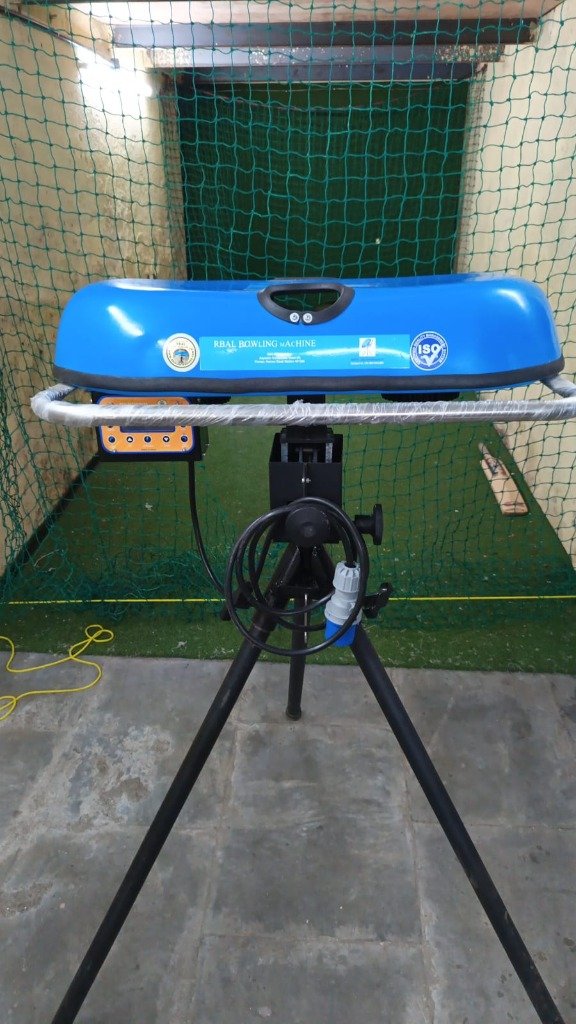 RBAL A1 Bowling Machine